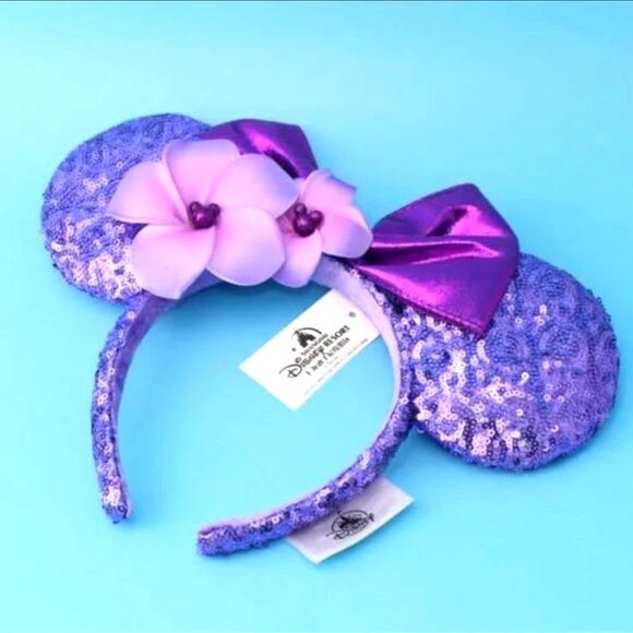 Disney Christmas 2025 Lil Rin Rin Plush Badge Red New